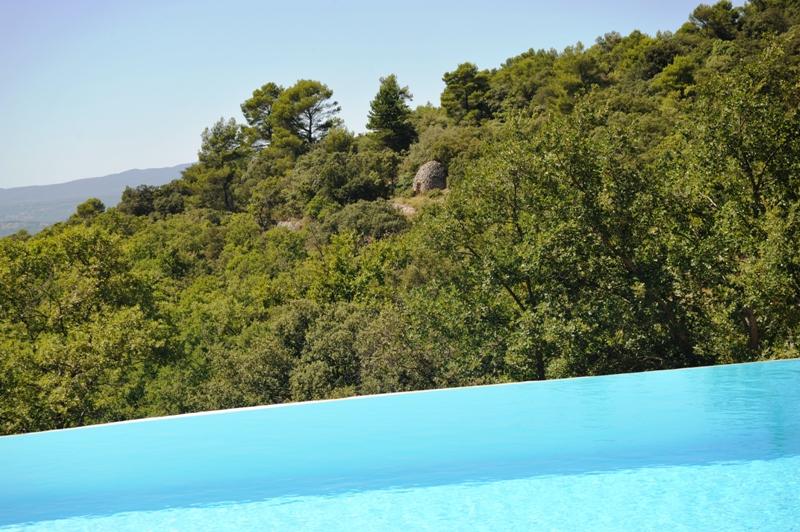 Propriété en pierres du pays - Luberon